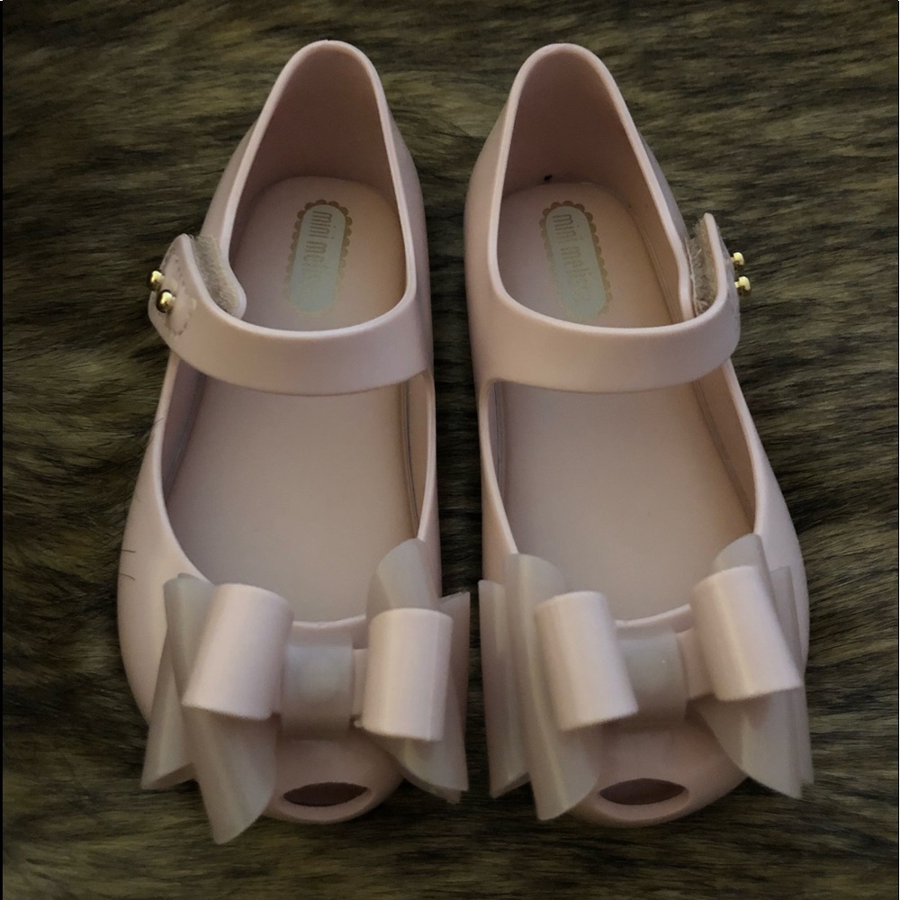 Brand New Mini Melissa Sweet III Sand Size 8